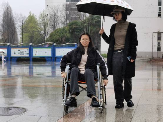 同理心体验活动.jpg 同理心体验活动.jpg